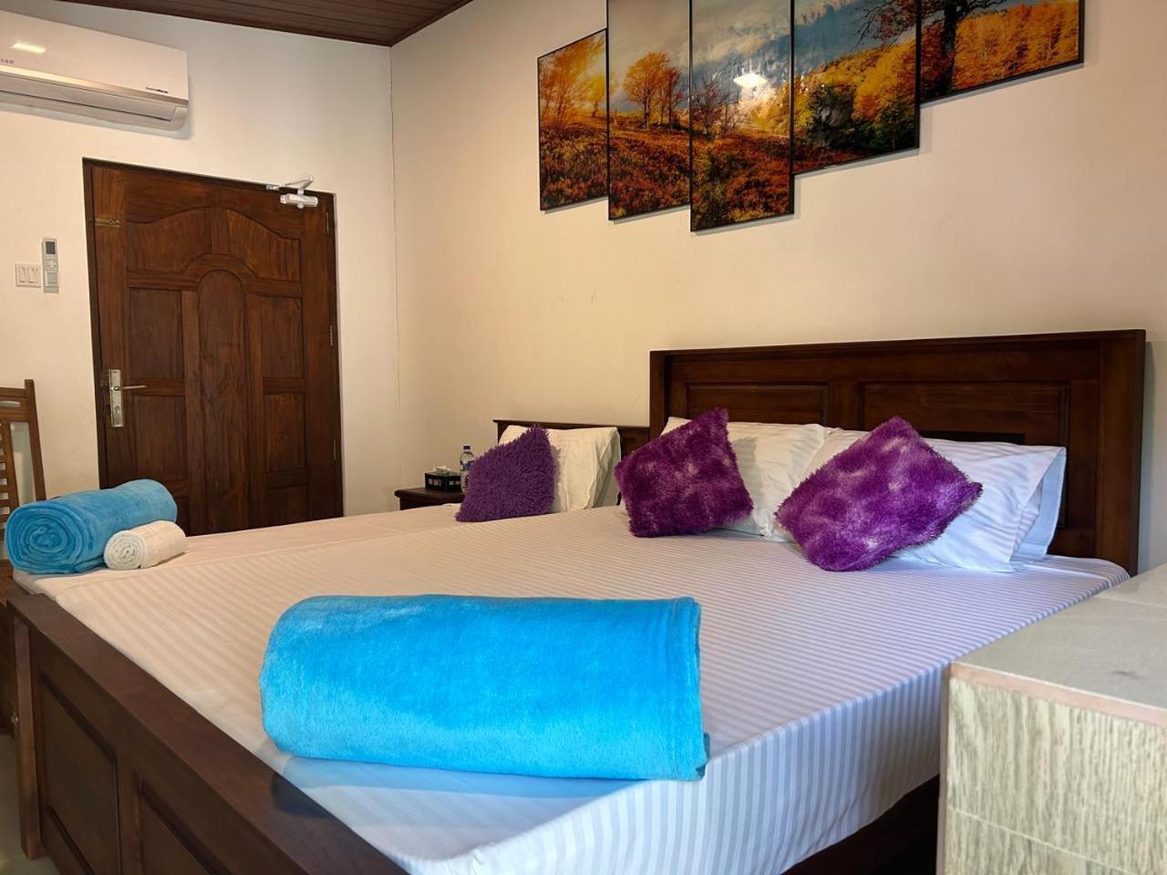Dinu Lanka Resort Katunayaka Exterior photo