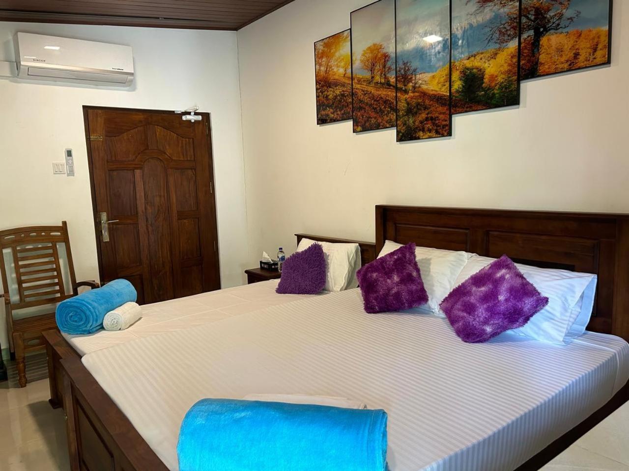 Dinu Lanka Resort Katunayaka Exterior photo